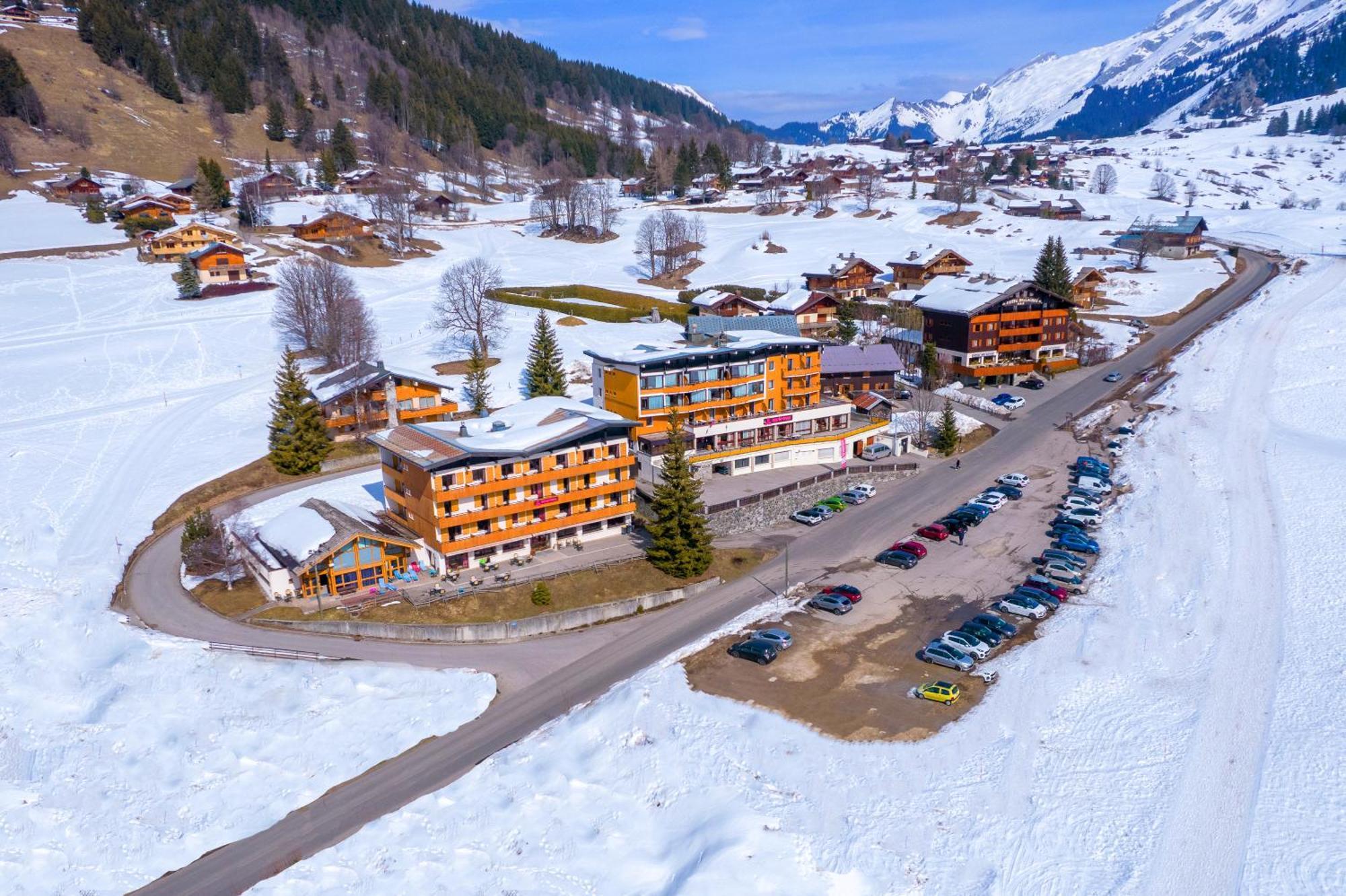 Azureva La Clusaz Les Confins Екстериор снимка